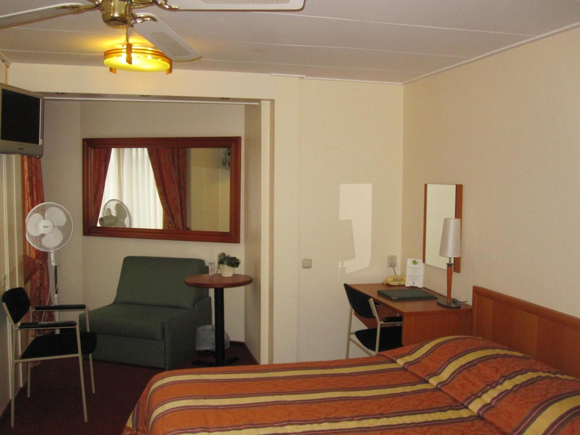 Hotel Kuik Ruinen Ruang foto