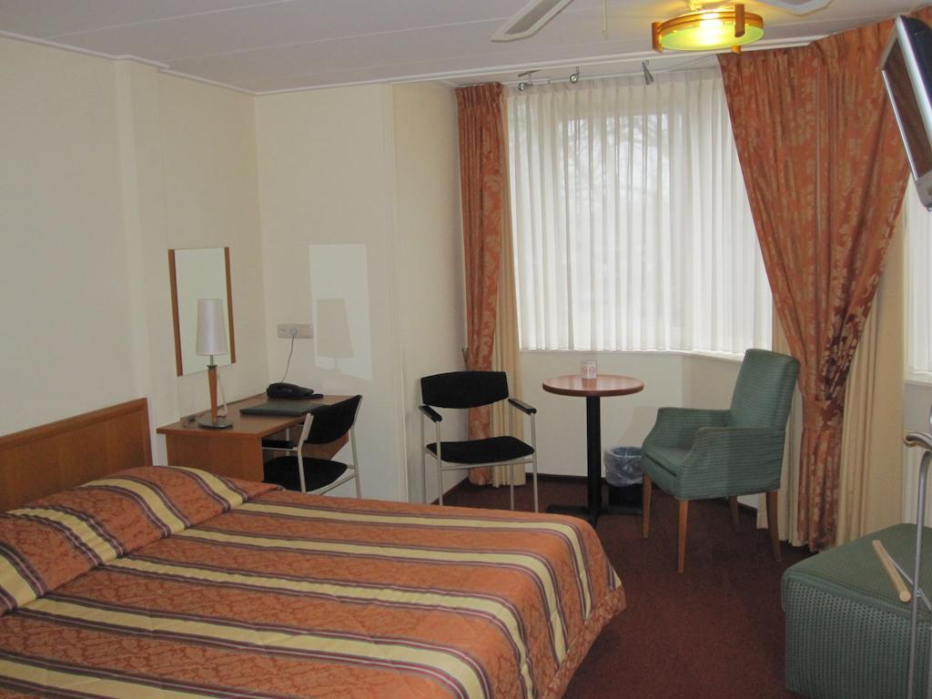 Hotel Kuik Ruinen Ruang foto