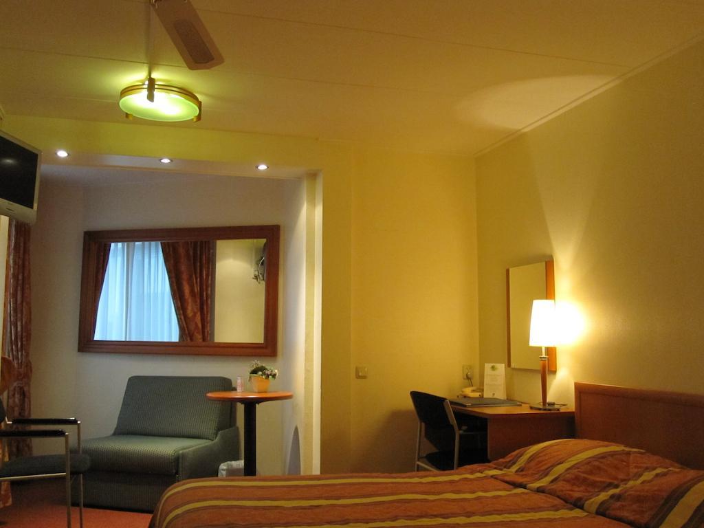 Hotel Kuik Ruinen Ruang foto